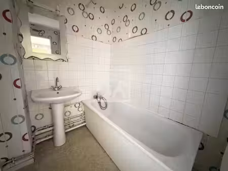appartement 3 pièces 64 m²