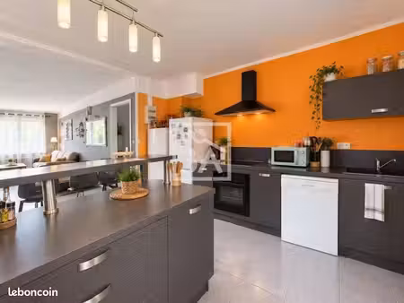 immeuble 7 pièces 177 m²