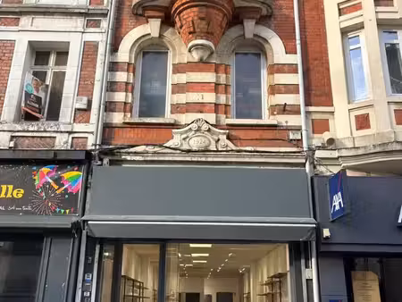 vends immeuble commercial
