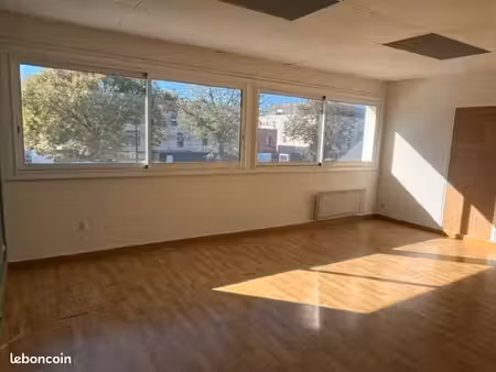 local commercial 33 m²