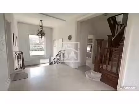 propriété 10 pièces 200 m²