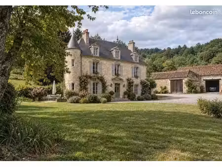 (très urgent)  recherche maison avec terrain et dépendances