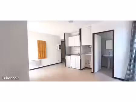 studio 1 pièce 22 m²