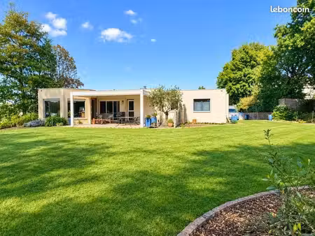 maison 6 pièces 205 m²
