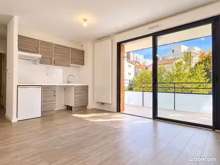 appartement 2 pièces 38 m²