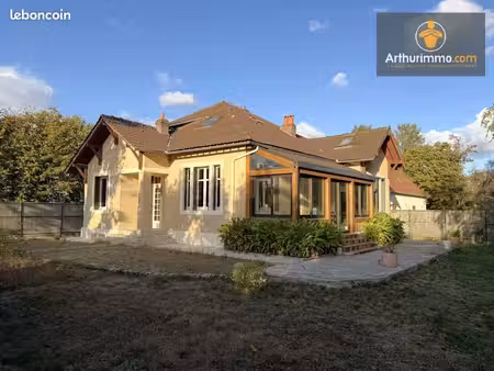 maison 7 pièces 137 m²