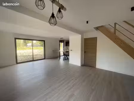 pavillon 5 pièces 83 m²