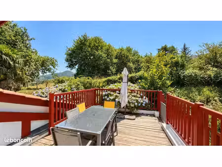 t3 rénové - 60m2 au sol - grande terrasse sud (vue rhune)