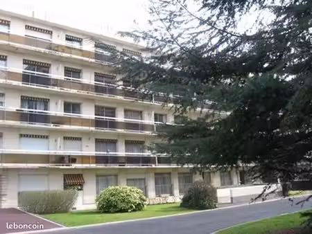 studio 1 pièce 27 m²