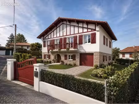ciboure - maison à rénover avec jardin