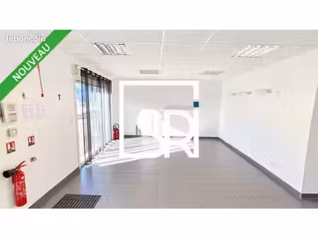 entrepot - logistique 205 m² clermont ferrand