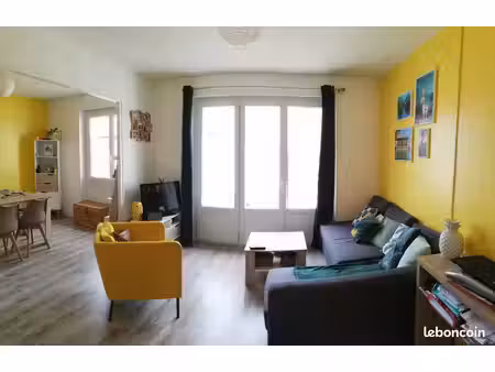 t3 lumineux de 66 m² avec garage  balcon et cave - secteur facultés / oradou
