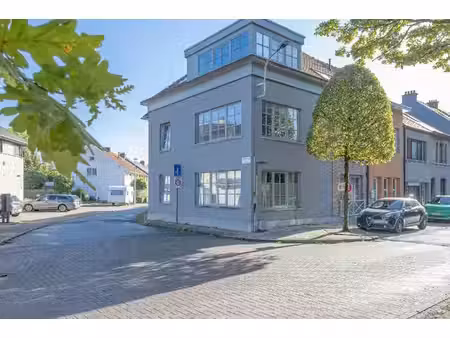 gelijkvloers appartement met 2 slaapkamers