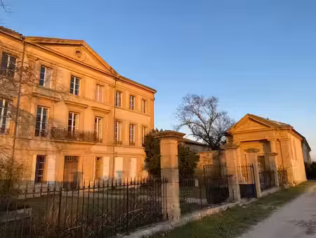 magnifique appartement dans château au nord d’aix en provence