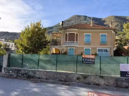 vente maison 7 pièces 160 m2 à saint-andré-les-alpes