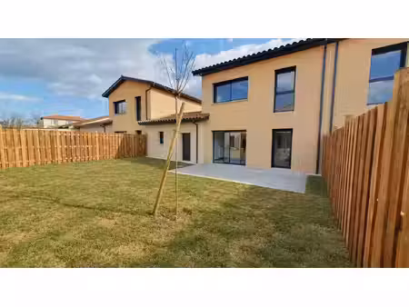 villa jumelée de 107.89 m2 hab. récente avec jardin egt dou