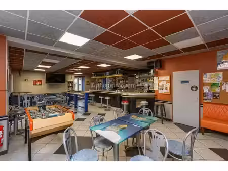 pépite chr en isère : 680 m² d’outils fonctionnels (11 ch  bar licence iv  piscine) pour 3