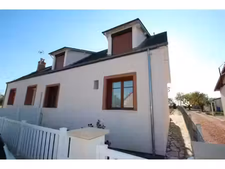 a bourbon lancy  maison d'habitation