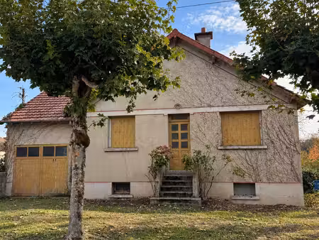 maison de plain-pied avec sous-sol total  garage et terrain constructible de 806 m²-...