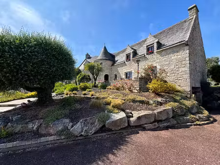 grande propriété familiale en pierre vue océan