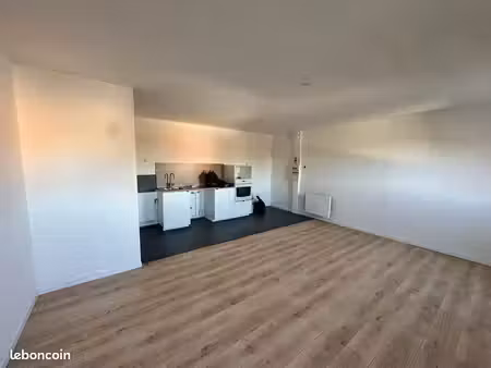 à louer – t2 de 46 m² entièrement rénové – auchel (62260)