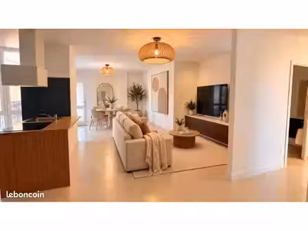 t3 meublé 65 m² – climatisation – 2 balcons – vue dégagée