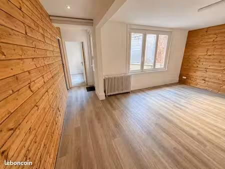 local commercial 64m2 situé à lens