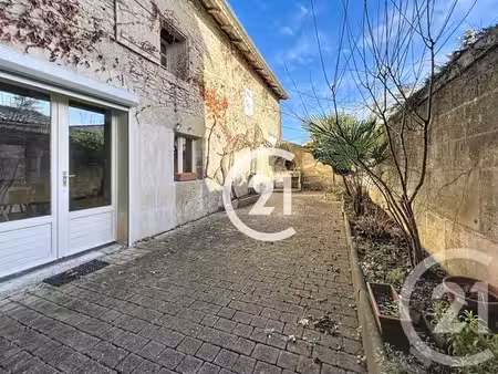 maison à louer - 6 pièces - 179 m2 - cognac - 16 - poitou-charentes