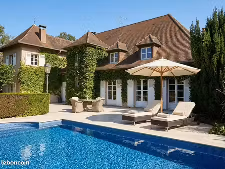coup de cœur – villa de caractere de 5p- bien rare- magnifique jardin avec piscine