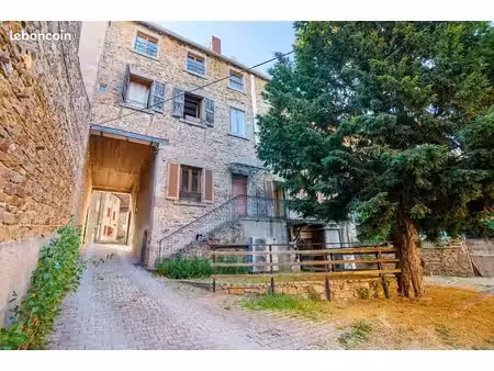 immeuble 11 pièces 275 m²