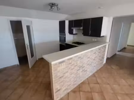 ? à louer – grand appartement f4 de 115 m² – 890 charges comprises