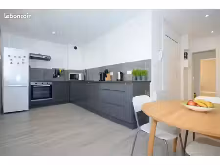 à vendre – appartement t4 traversant  centre de faverges