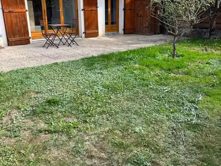 à louer – appartement meublé de 50 m² avec terrasse et jardin privatif de 100 m²