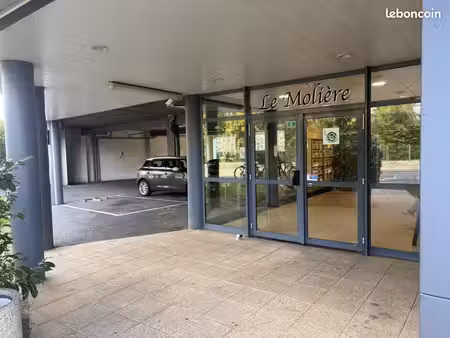 local commercial 90 m²