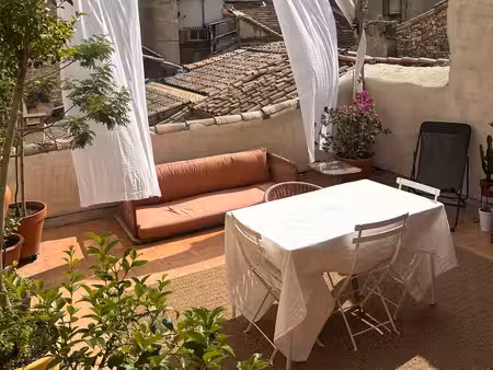 sous-location - centre historique de nîmes - terrasse