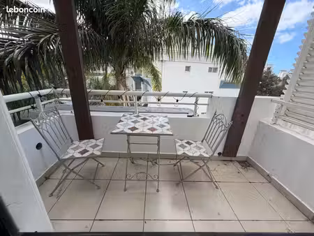très bel appartement rénové  2 chambres t2 3 en duplex  proche centre ville et cgss