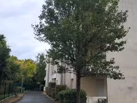 à louer – t2 avec parking – 42 m² – saint-seurin-sur-l’isle