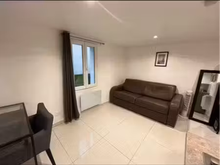 studio meublé 16 m2 pour étudiant proche métro