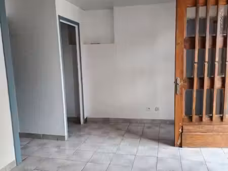 maison de ville  3 pièces  55m2 ■cuisine■2 chambres■salle de bain - wc wc ■place de parkin