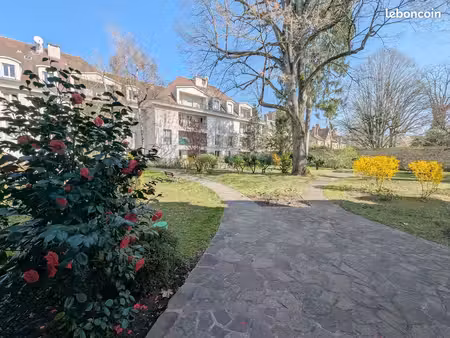 studio 1 pièce 31 m²