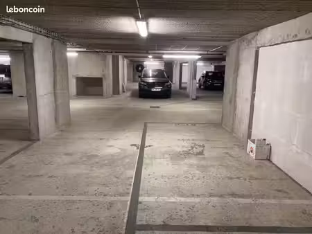 grand parking en sous-sol / plaisir - les gâtines / proche n12 (paris - a86 - houdan)