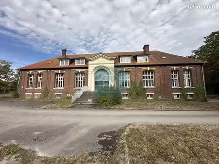 immeuble 1363 m² moreuil