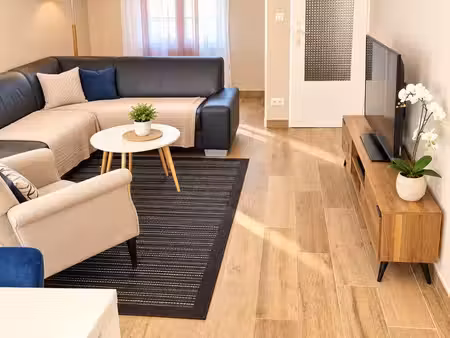 particulier vends jolie maison avec jardin à vedène