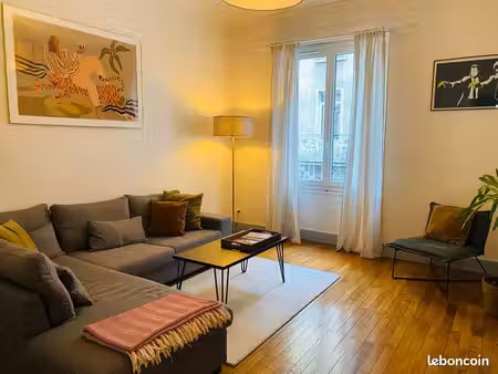 t2 meublé de 52 m² à louer au centre ville d’aix-les-bains