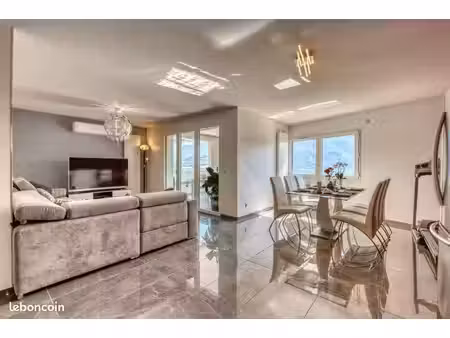 annecy – les trésums | 3 pièces 80 m² | vue panoramique lac | balcon | vendu meublé | gara