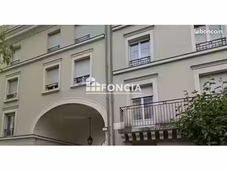 idéallement situé proche centre commercial et gare - spacieux 4 pièces