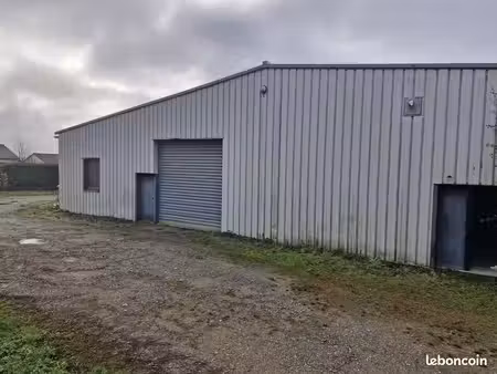 local d'activité 150 m²