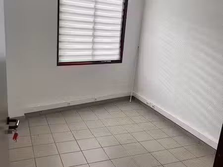 local 10 m² cranves sales