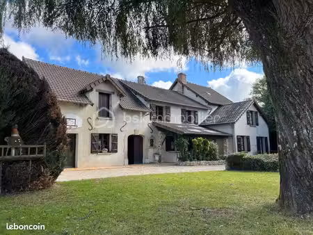maison 10 pièces 250 m²