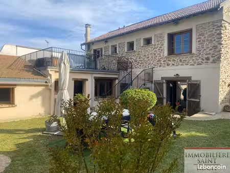 maison 7 pièces 140 m²